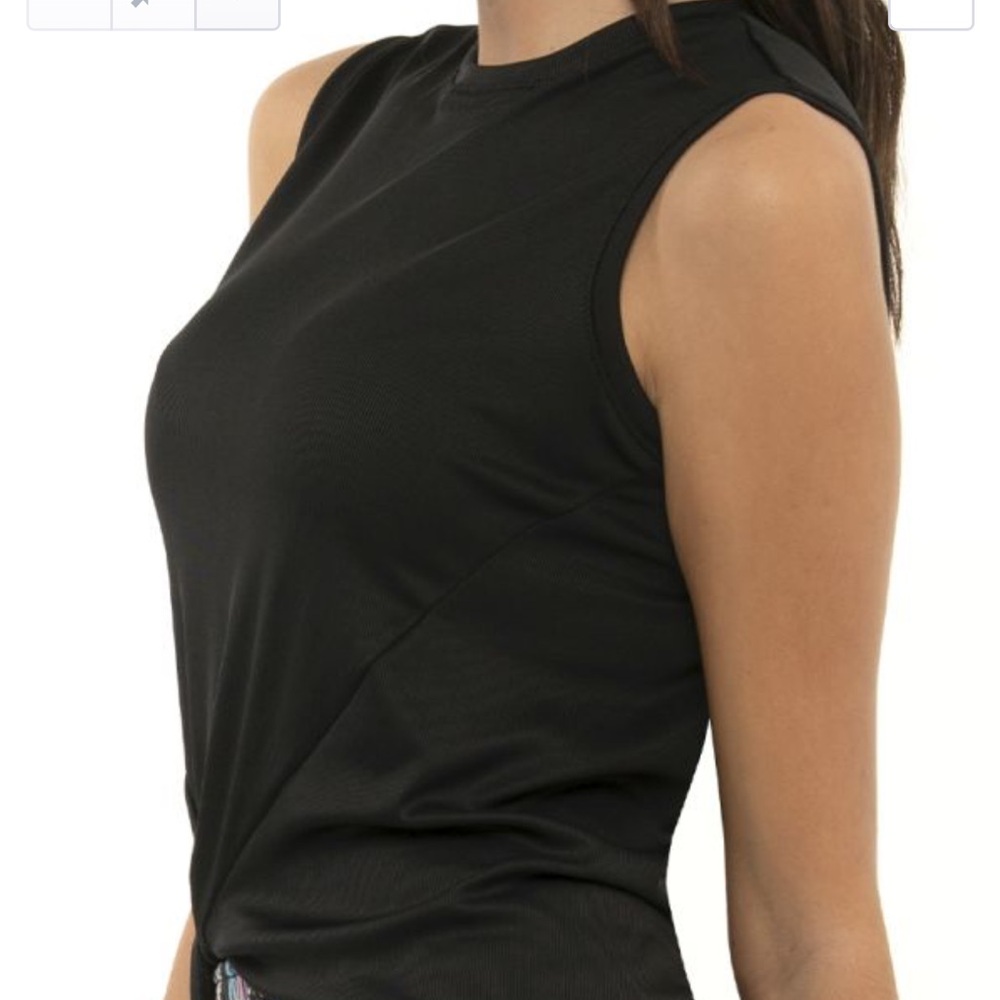 Lucky in Love Core Twist Front Tank - Black sz S - Picture 3 of 6
